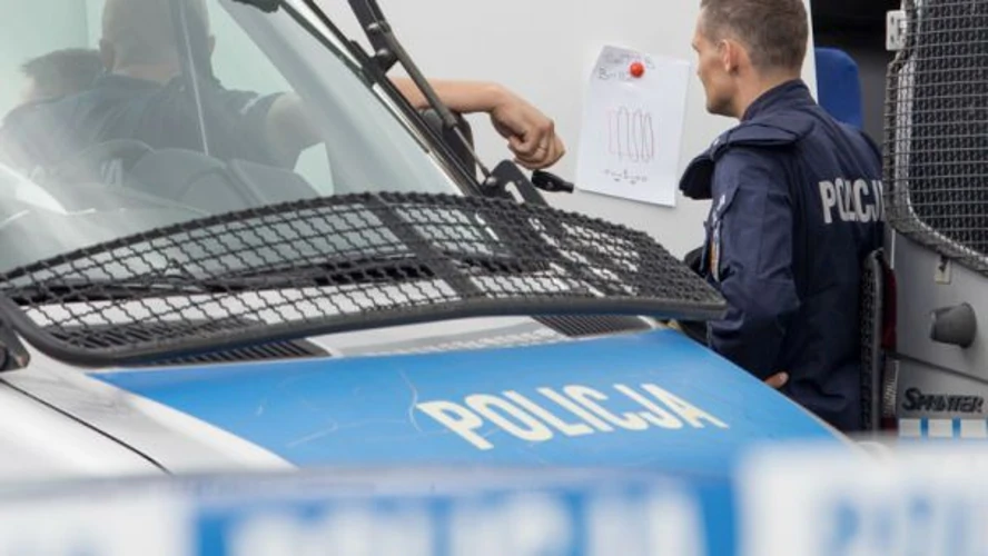 Ілюстративне фото Вроцлава або символічне зображення поліцейського розслідування нападу з ножем у місті