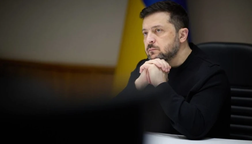 Володимир Зеленський під час вечірнього відеозвернення, оприлюдненого у Фейсбуці